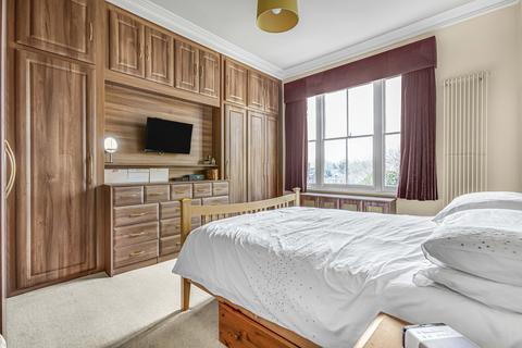 66 Wimbledon Park Road, London, SW18 5SH