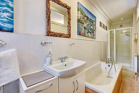 5 Bagdale, Whitby, YO21 1QL