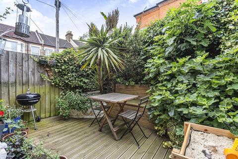 3 bedroom terraced house for sale, Brading Road, Brixton