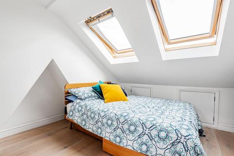 2a Brading Road, London, SW2 2AN