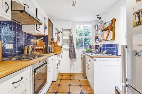 2a Brading Road, London, SW2 2AN
