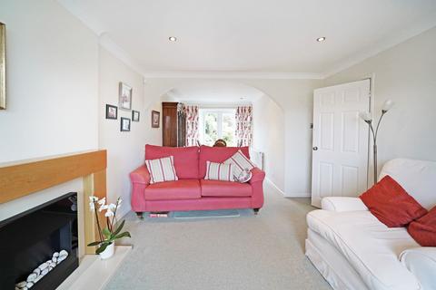 25 Cheswick Way, Shirley, Solihull, B90 4EZ
