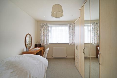25 Cheswick Way, Shirley, Solihull, B90 4EZ