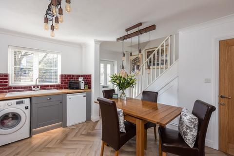 4 Ash Court, Foxholes, Driffield, YO25 3QR