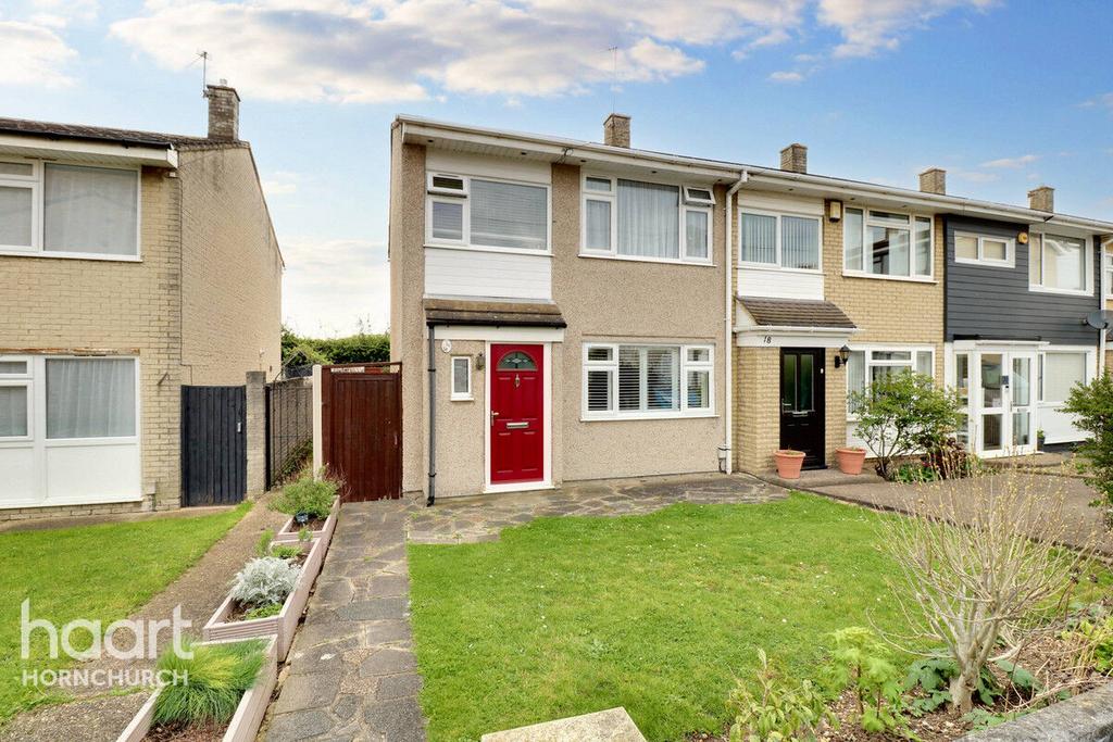 Yale Way, Hornchurch 3 bed end of terrace house for sale £400,000