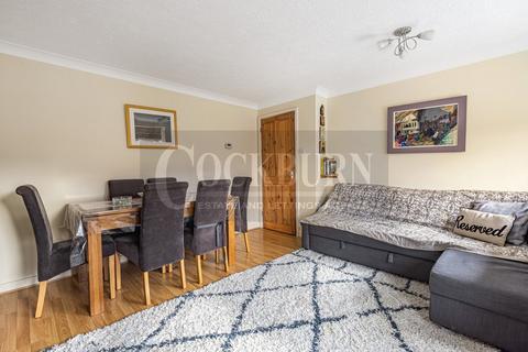 1 bedroom flat for sale, Ravenscroft Crescent, London, SE9