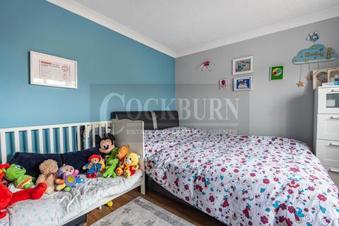 46 Ravenscroft Crescent, London, SE9 4LL