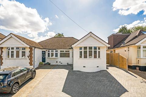 3 bedroom bungalow for sale, Links Way, Croxley Green, Rickmansworth