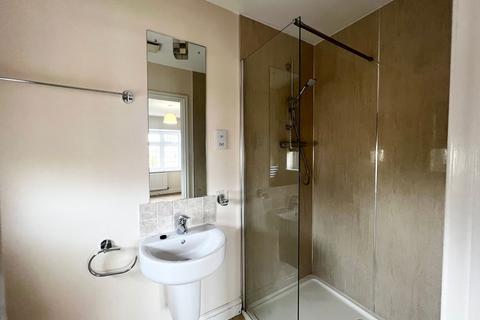 16 Fisher Road, Alcester, B49 6FF