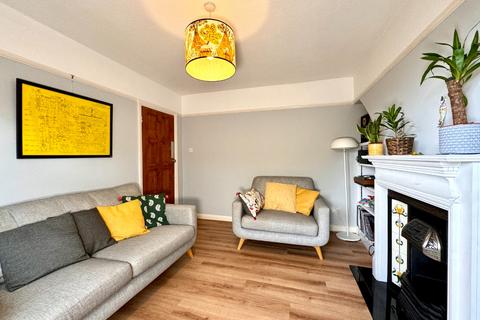3 bedroom semi-detached house for sale - Brinklow Crescent, Shooters Hill, London, SE18 3BP