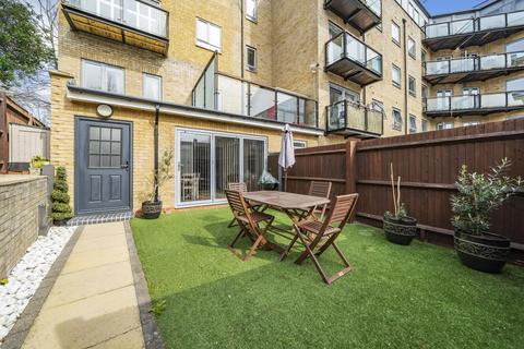 4 bedroom flat for sale, Rotherhithe Street, Surrey Quays