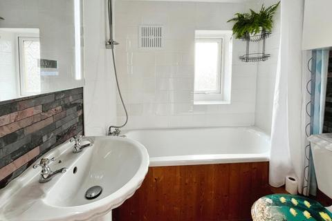 58 Bucklow Drive, Manchester, M22 4NB