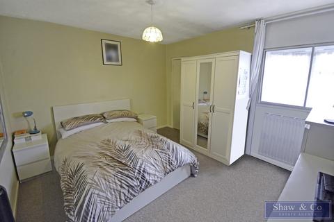 2 bedroom flat for sale, Ringway, SOUTHALL UB2