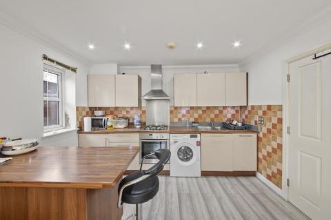2 bedroom flat for sale - Vicarage Farm Road, Hounslow TW5