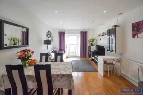 1 bedroom flat for sale, Ferraro Close, Hounslow TW5