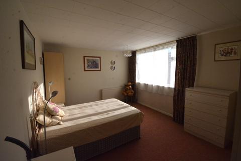 2 bedroom flat for sale - Crane Lodge Road, Hounslow TW5