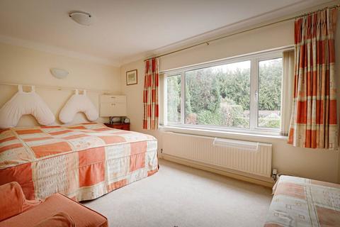 19 Fernbrook Road, Caversham, Reading, RG4 7HG