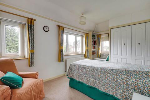 19 Fernbrook Road, Caversham, Reading, RG4 7HG