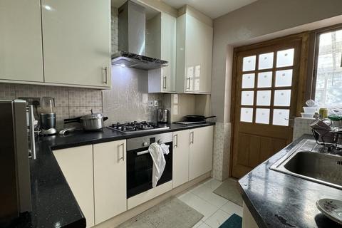4 bedroom terraced house for sale - Kingsley Road, Hounslow TW3