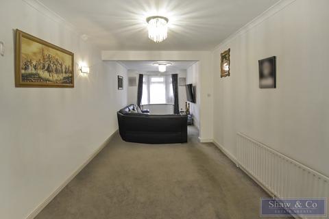 3 bedroom terraced house for sale - Stratford Road, Southall UB2