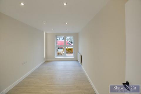 1 bedroom flat for sale - Hanworth Road, Hounslow TW3