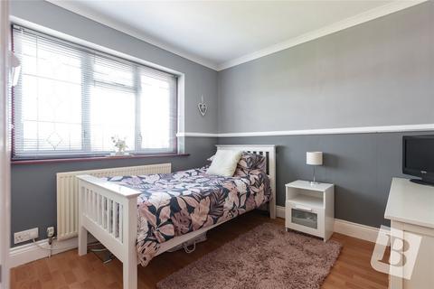 2 Gilroy Close, Rainham, RM13 7LH