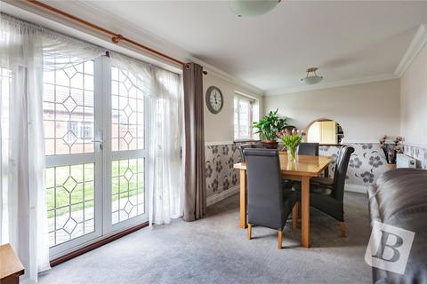 2 Gilroy Close, Rainham, RM13 7LH