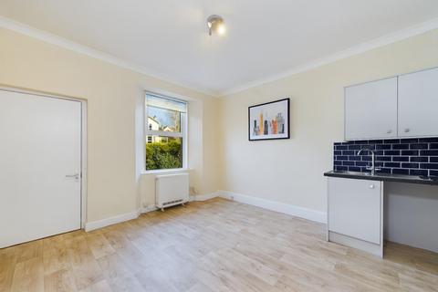 1 bedroom apartment to rent, Cleveland Road, Torquay