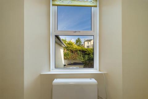 1 bedroom apartment to rent, Cleveland Road, Torquay