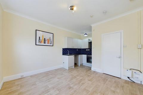 1 bedroom apartment to rent, Cleveland Road, Torquay