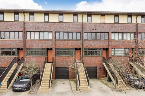 4 bedroom terraced house for sale - Enterprise Lane, Milton Keynes MK9