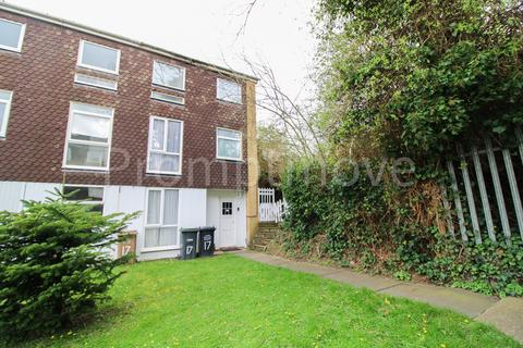 5 bedroom end of terrace house to rent - Trowbridge Gardens Luton LU2 7JY