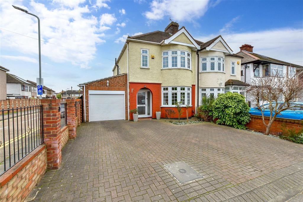 Upminster Road North, Rainham, Essex 4 bed semidetached house £550,000