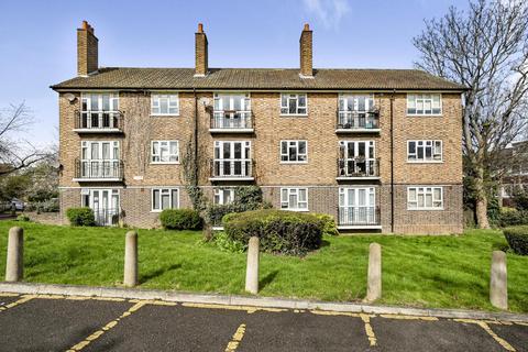 1 bedroom flat for sale - Charters Close, Gipsy Hill