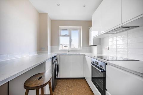 66 Charters Close, London, SE19 1QP