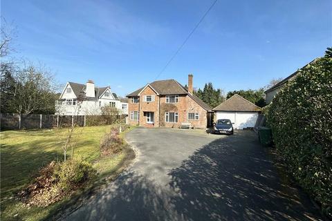 4 bedroom detached house for sale - Brackendale Close, Camberley, Surrey, GU15 1HP