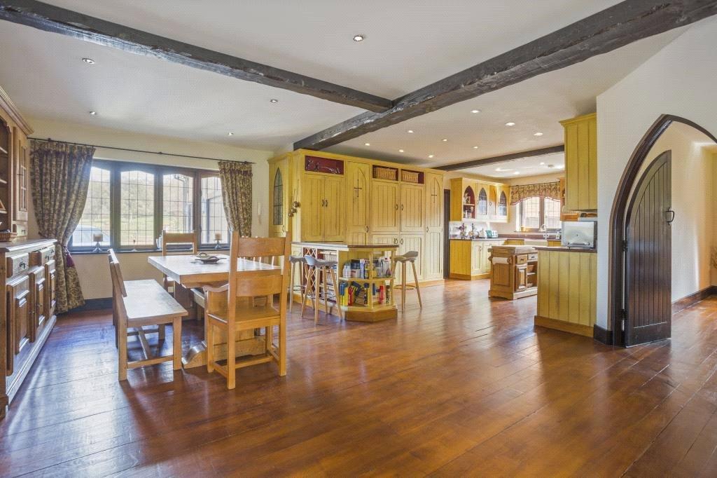 Kitchen/ Breakfast