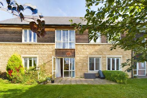 2 bedroom flat for sale - Shipton Road, Milton-under-Wychwood, Chipping Norton OX7
