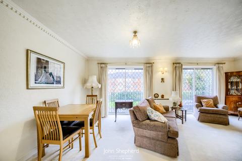 2 bedroom flat for sale - Warwick Grange, Solihull, West Midlands, B91