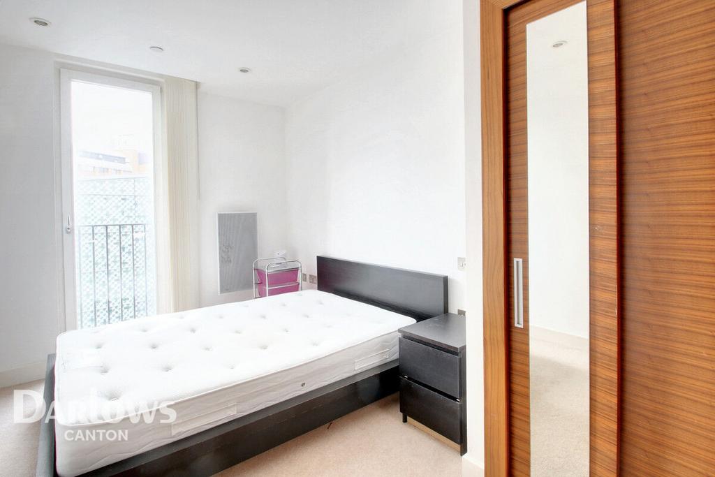 The Hayes, Cardiff 2 bed apartment for sale £265,000
