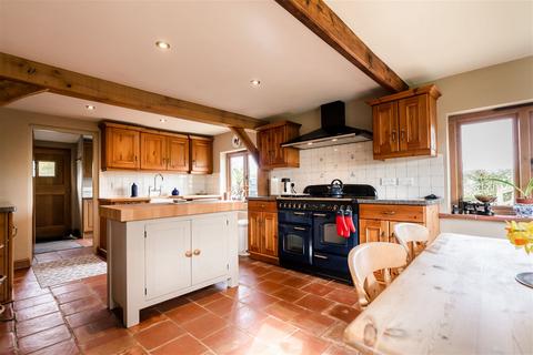 4 bedroom cottage for sale, Edges Lane, Long Stratton
