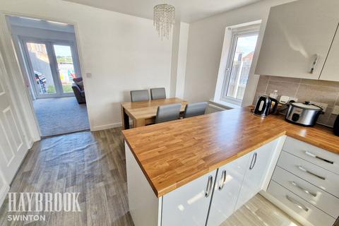 2 Broadhead Close, Kilnhurst, Mexborough, S64 5WE