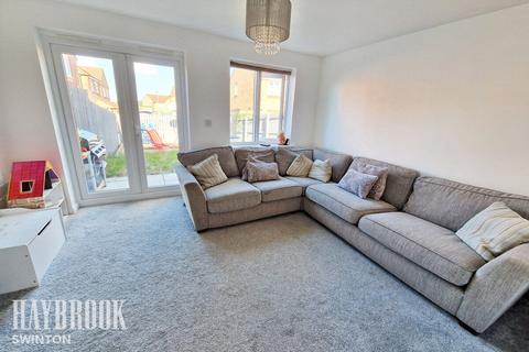 2 Broadhead Close, Kilnhurst, Mexborough, S64 5WE
