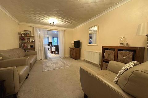 2 bedroom house for sale, Aveley Close, Erith DA8