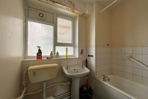 3 bedroom flat for sale - Flat 19 Bredgar, Lewisham Park, Lewisham, London, SE13 6QN