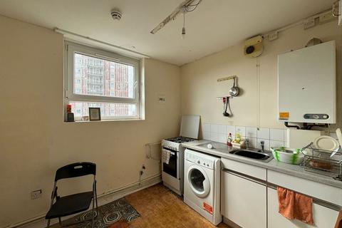 3 bedroom flat for sale - Flat 19 Bredgar, Lewisham Park, Lewisham, London, SE13 6QN