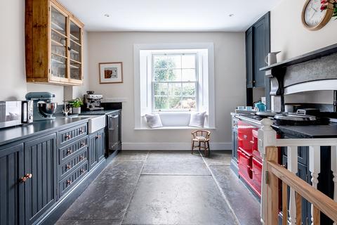 Valencia House, 13 Trewetha Lane, Port Isaac, PL29 3RN