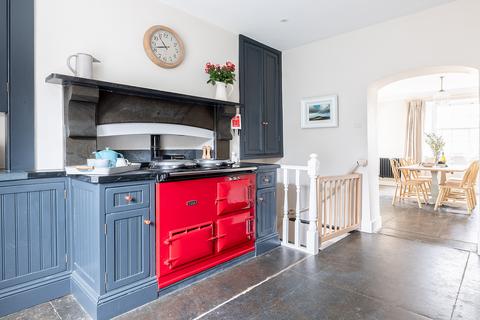 Valencia House, 13 Trewetha Lane, Port Isaac, PL29 3RN