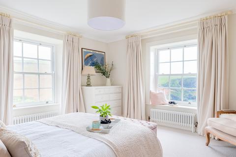 Valencia House, 13 Trewetha Lane, Port Isaac, PL29 3RN