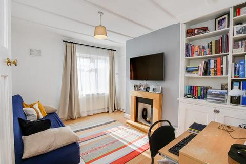 2 bedroom flat for sale - Brassie Avenue, Acton, W3
